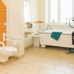 Wohnen für Menschen mit Behinderungen: Pflegebad in der Herberge